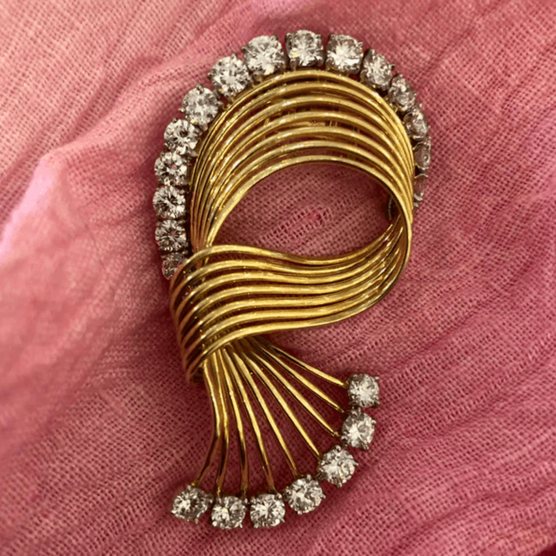 Cartier Paris 1950s 18KT Yellow Gold Diamond Brooch front