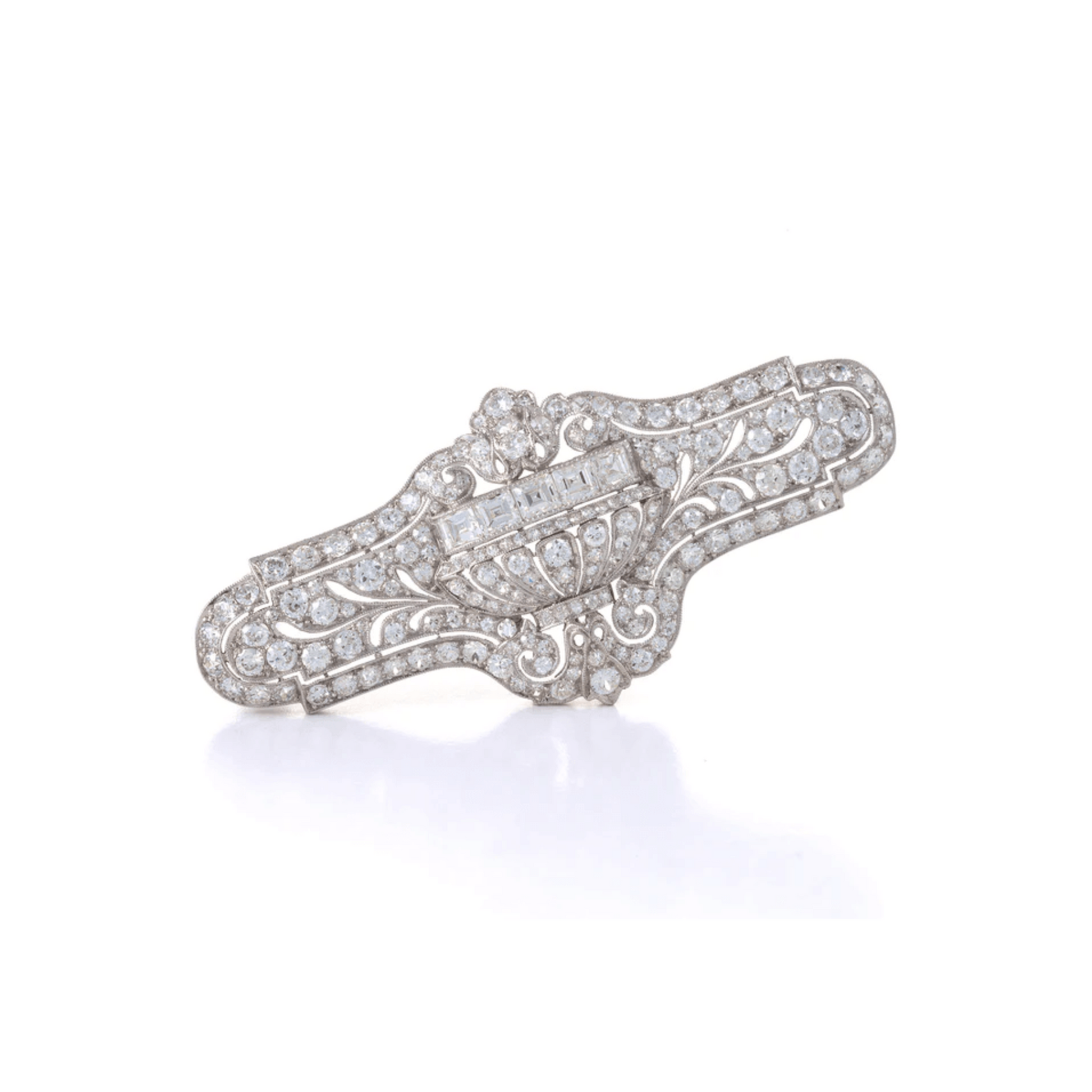 E.M. Gattle & Co. Art Deco Platinum Diamond Brooch front