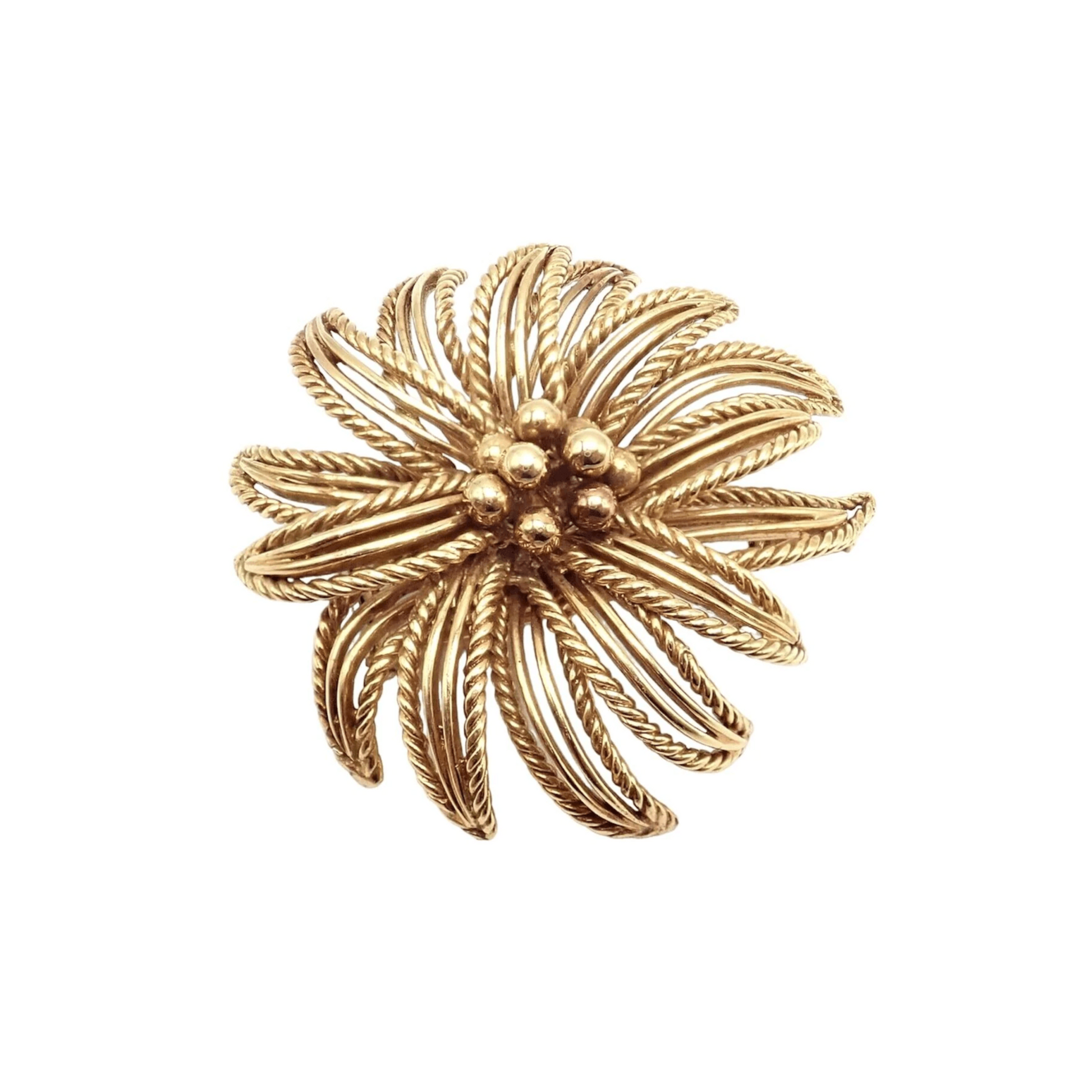 Boucheron Paris 1960s 18KT Yellow Gold Flower Brooch front