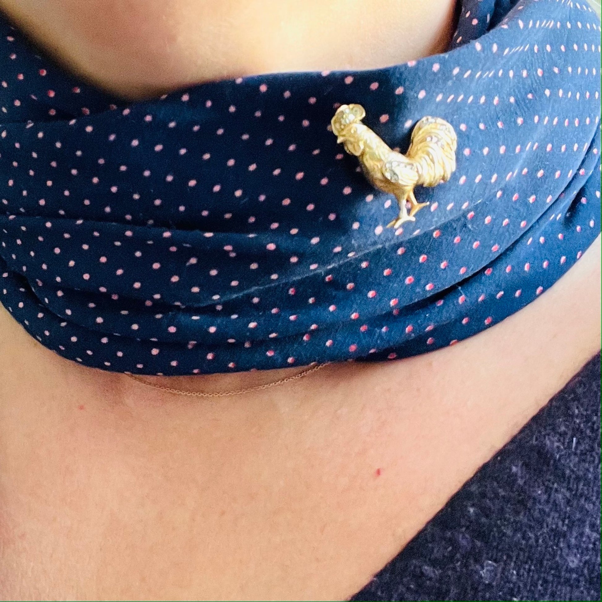 Antique 18KT Yellow Gold Gold Diamond Rooster Brooch on scarf