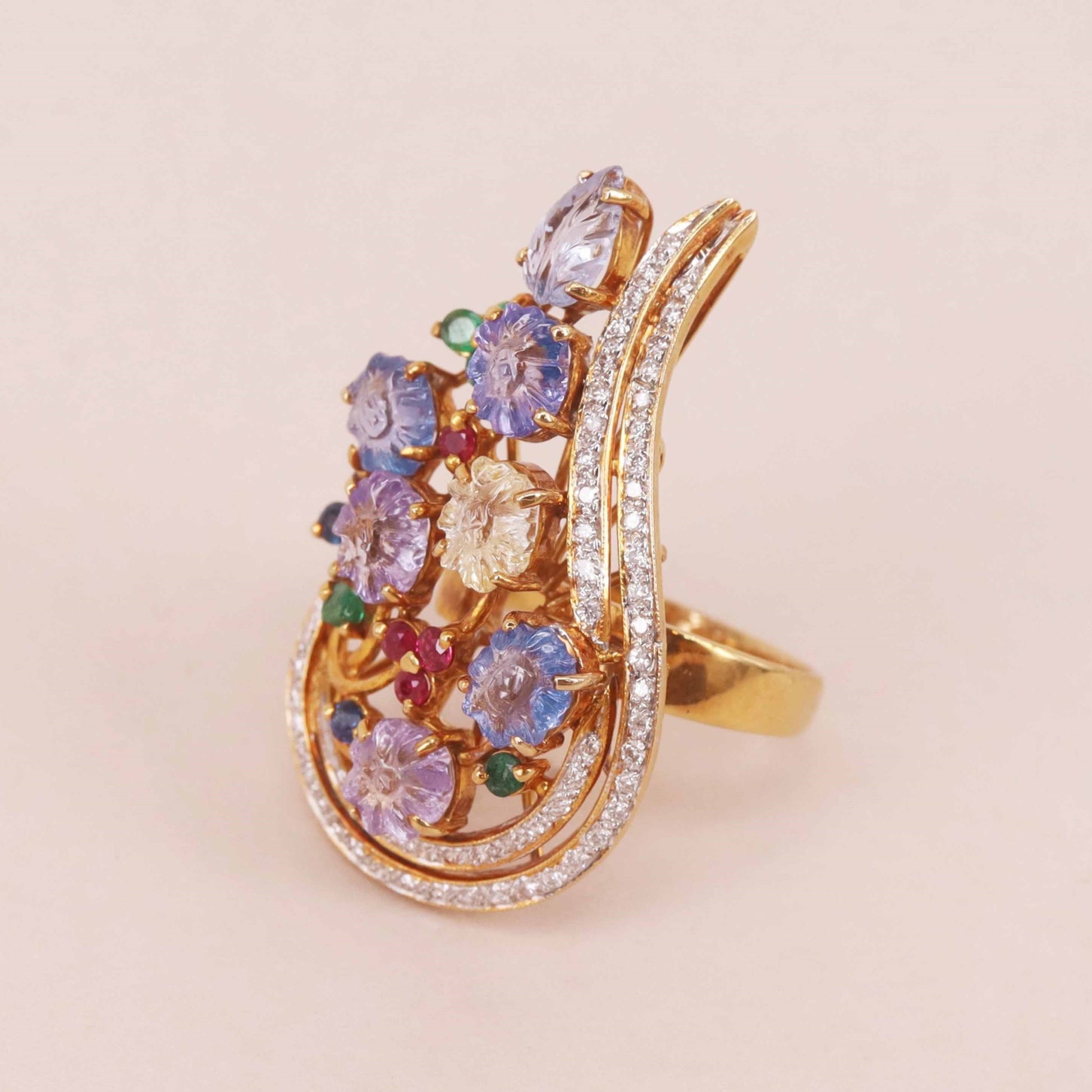 Contemporary 14KT Yellow Gold Sapphire & Diamond Ring side