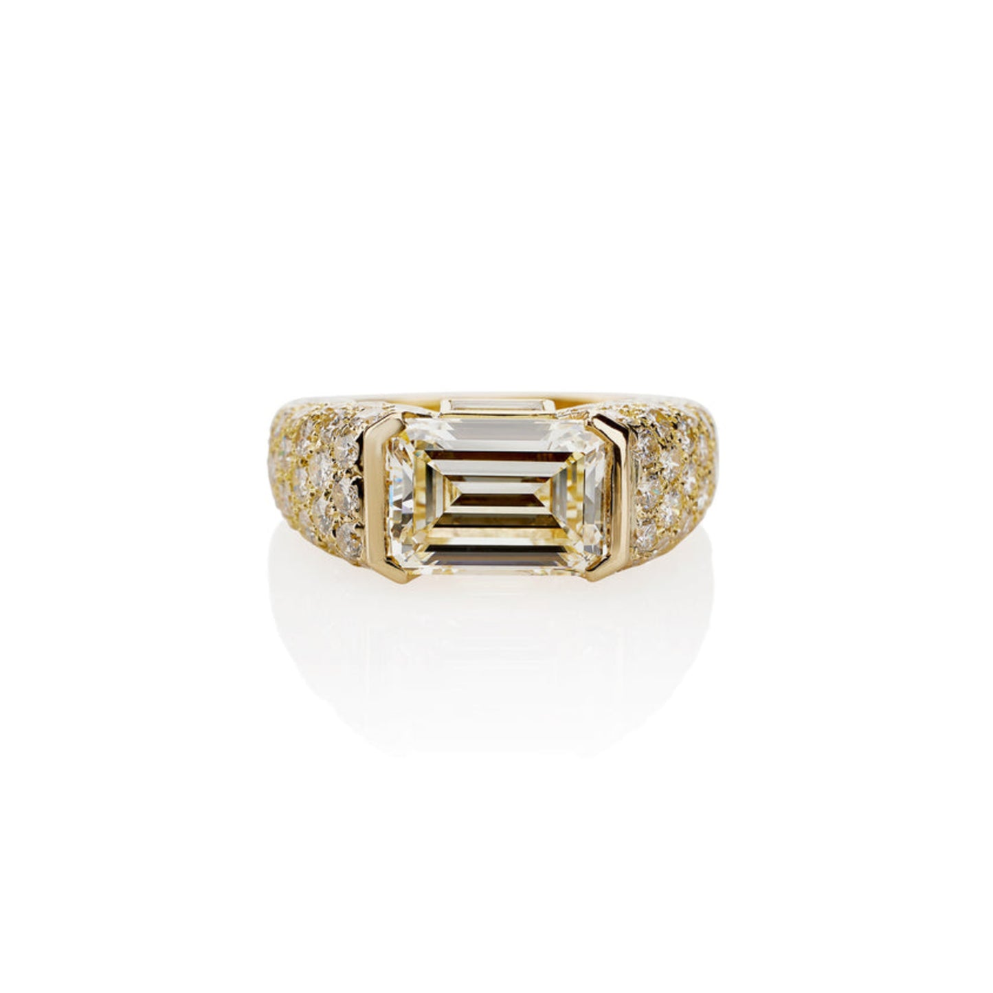 Cartier Paris 1980s 18KT Yellow Gold Diamond Ring front