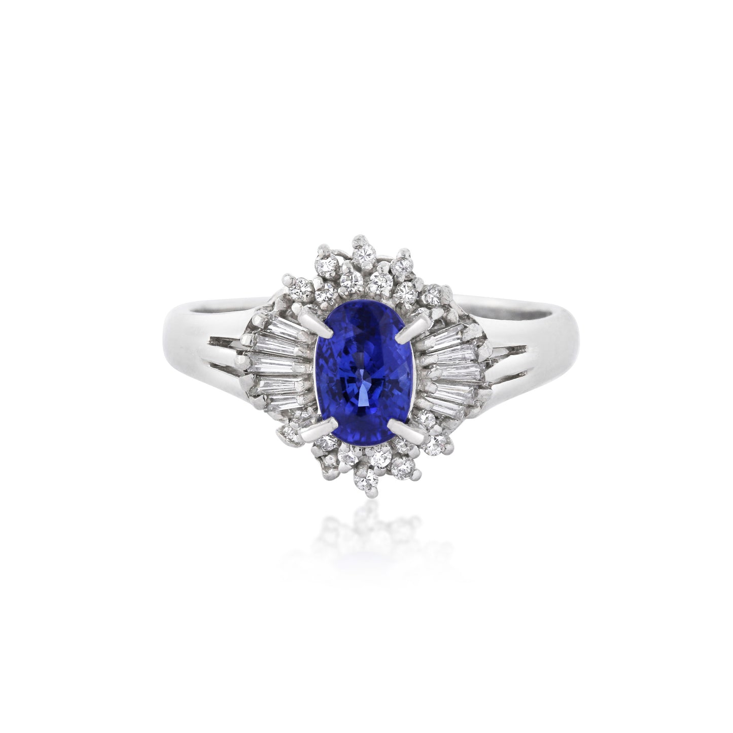 Post-1980s Platinum Sapphire & Diamond Ring front