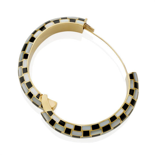 Tiffany & Co. 1980s 18KT Yellow Gold Mother of Pearl & Black Jade Bangle Bracelet profile