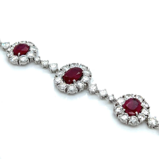 1980s Platinum Diamond & Ruby Bracelet close-up details