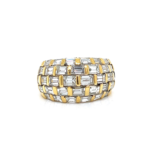 1980s 18KT Yellow Gold Diamond Ring front