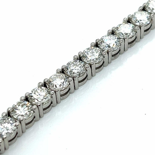 Post-1980s Platinum Diamond Bracelet close-up details