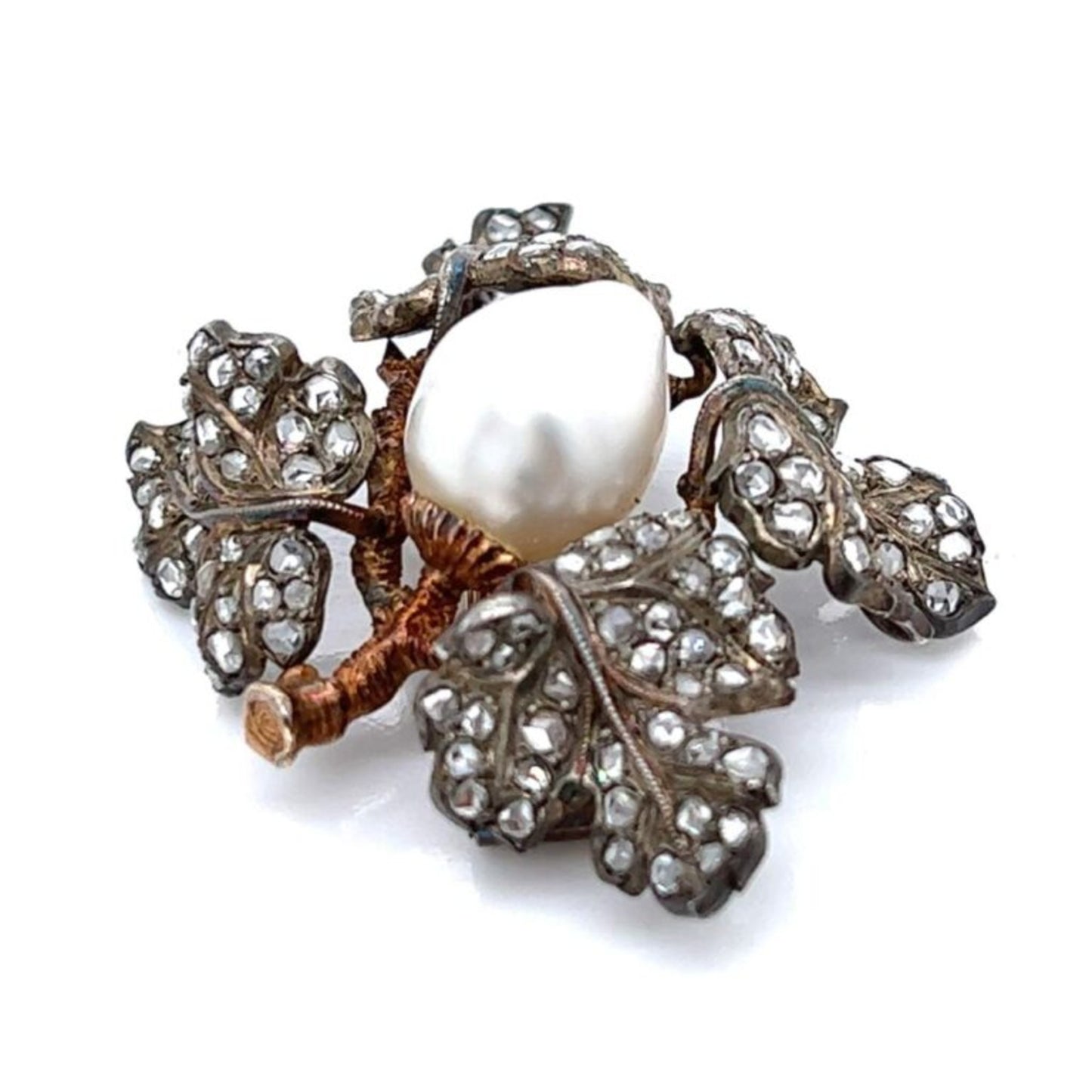 Buccellati 1960s 18KT Yellow Gold Diamond & Natural Pearl Brooch side