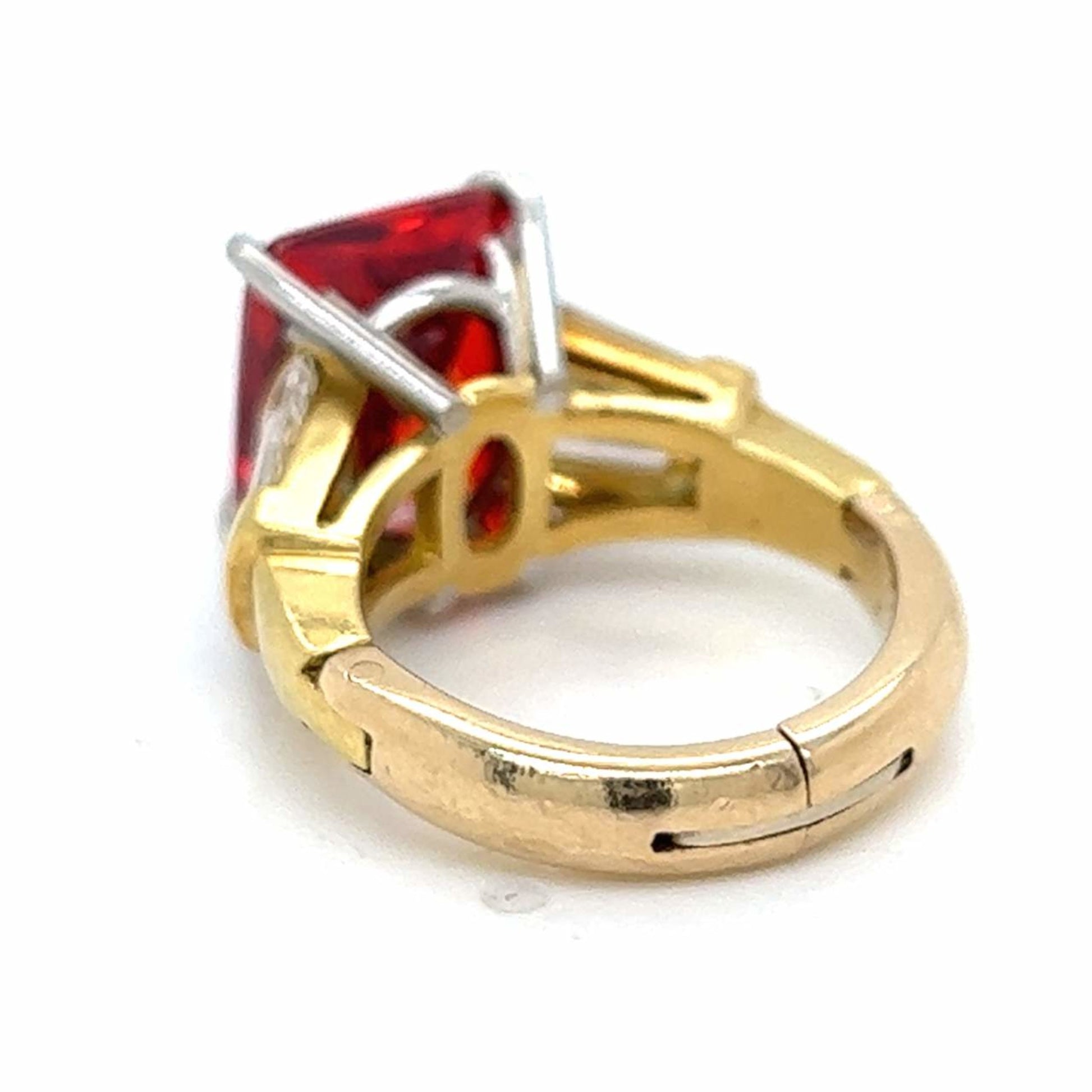 1980s 18KT Yellow Gold Garnet & Diamond Ring back