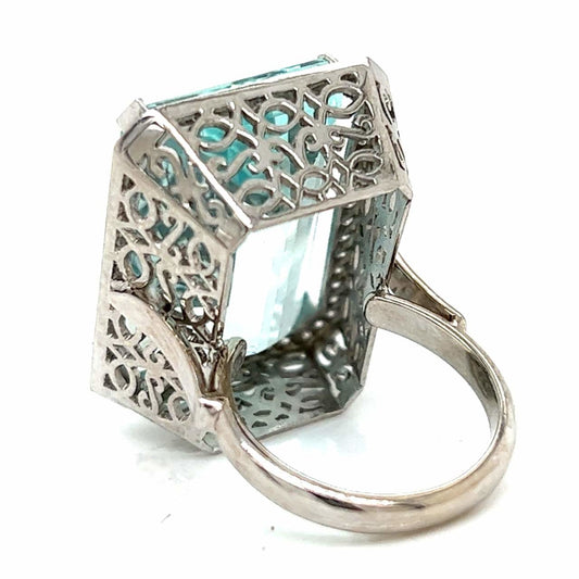 1980s 18KT White Gold & Platinum Aquamarine & Diamond Ring back