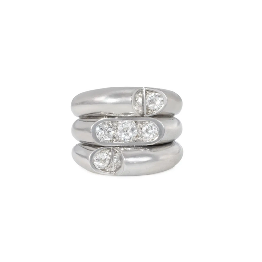 French Art Deco Platinum Diamond Ring front