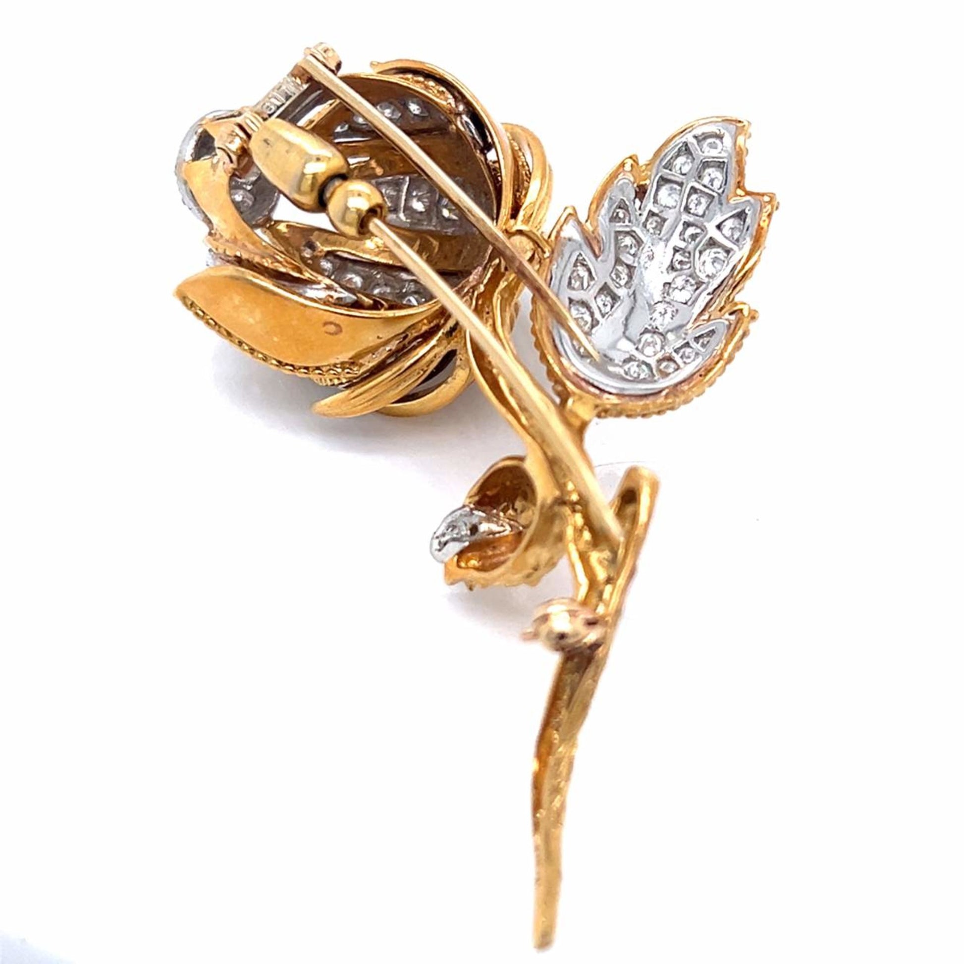 1960s 18KT Yellow Gold Diamond Flower Brooch back