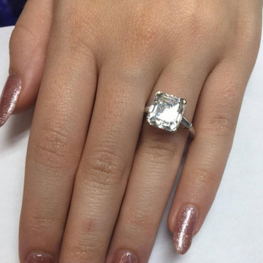 Raymond Yard Art Deco Platinum Diamond Ring on finger 
