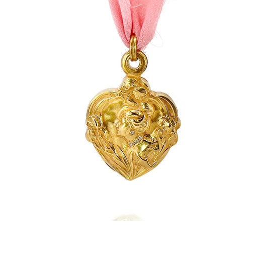 Art Nouveau 14KT Yellow Gold Diamond Heart Locket front
