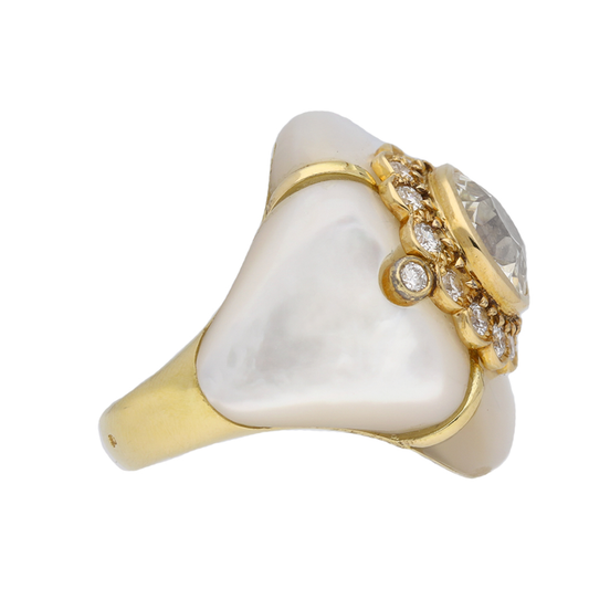 Fred French 1970s 18KT Yellow Gold Mother of Pearl & Diamond Ring side