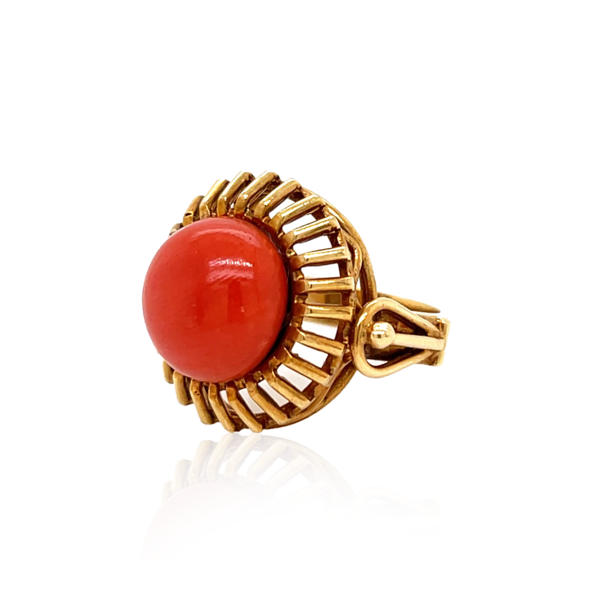 1960s 18KT Yellow Gold Coral Ring side