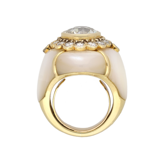 Fred French 1970s 18KT Yellow Gold Mother of Pearl & Diamond Ring profile