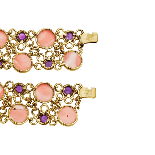 Van Cleef & Arpels France 1970s 18KT Yellow Gold Amethyst & Coral Résille Suite signature