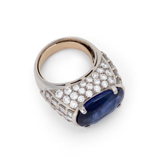 Bulgari Post-1980s 18KT White Gold Sapphire & Diamond Ring profile
