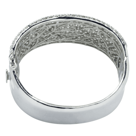 Contemporary 18KT White Gold Diamond Bracelet profile