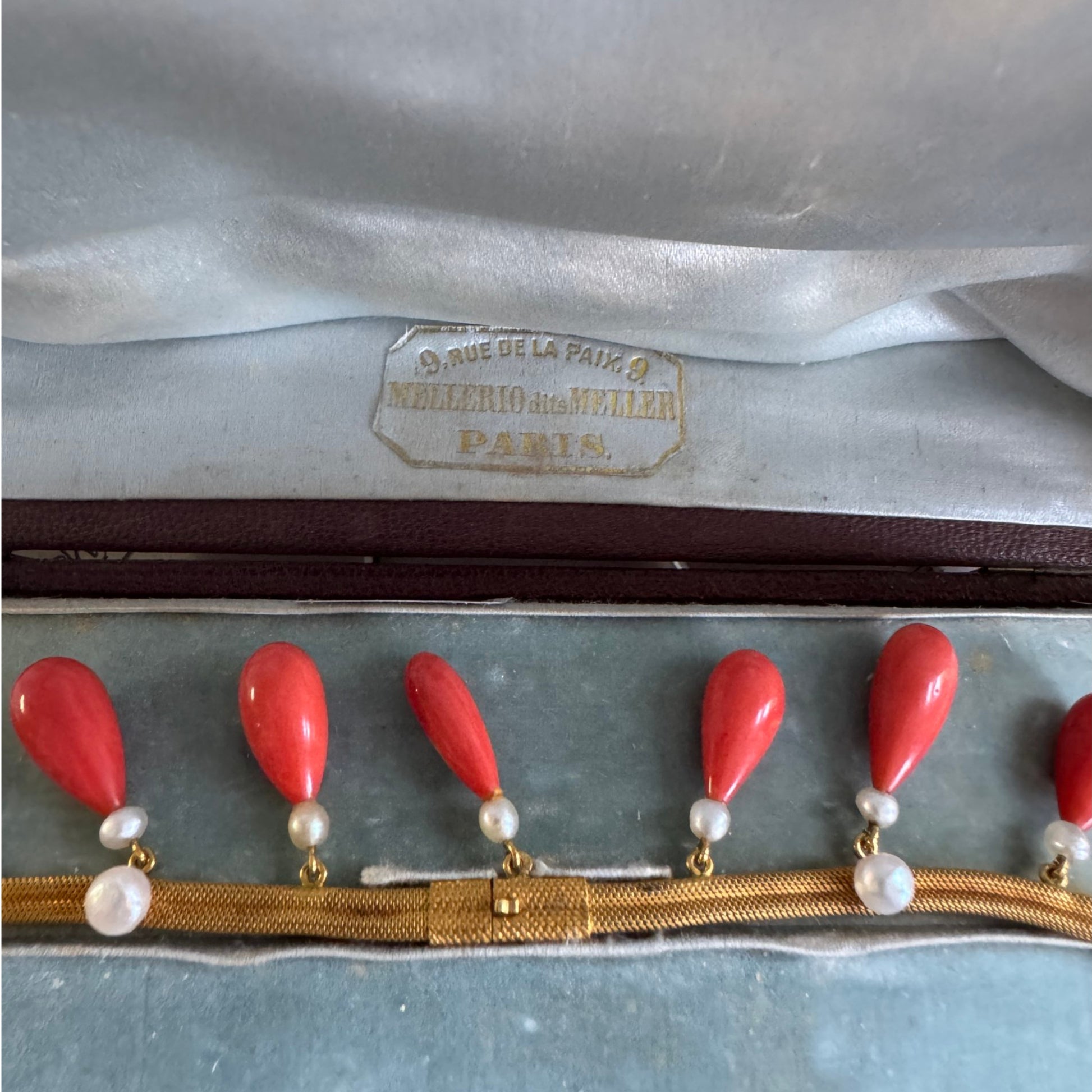 Mellerio Victorian 18KT Yellow Gold Coral, Enamel, Onyx & Natural Pearl Necklace close-up details