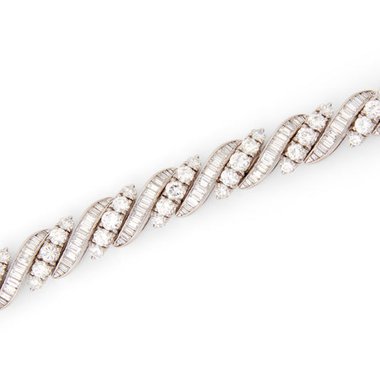 Retro 18KT White Gold Diamond Bracelet close-up 