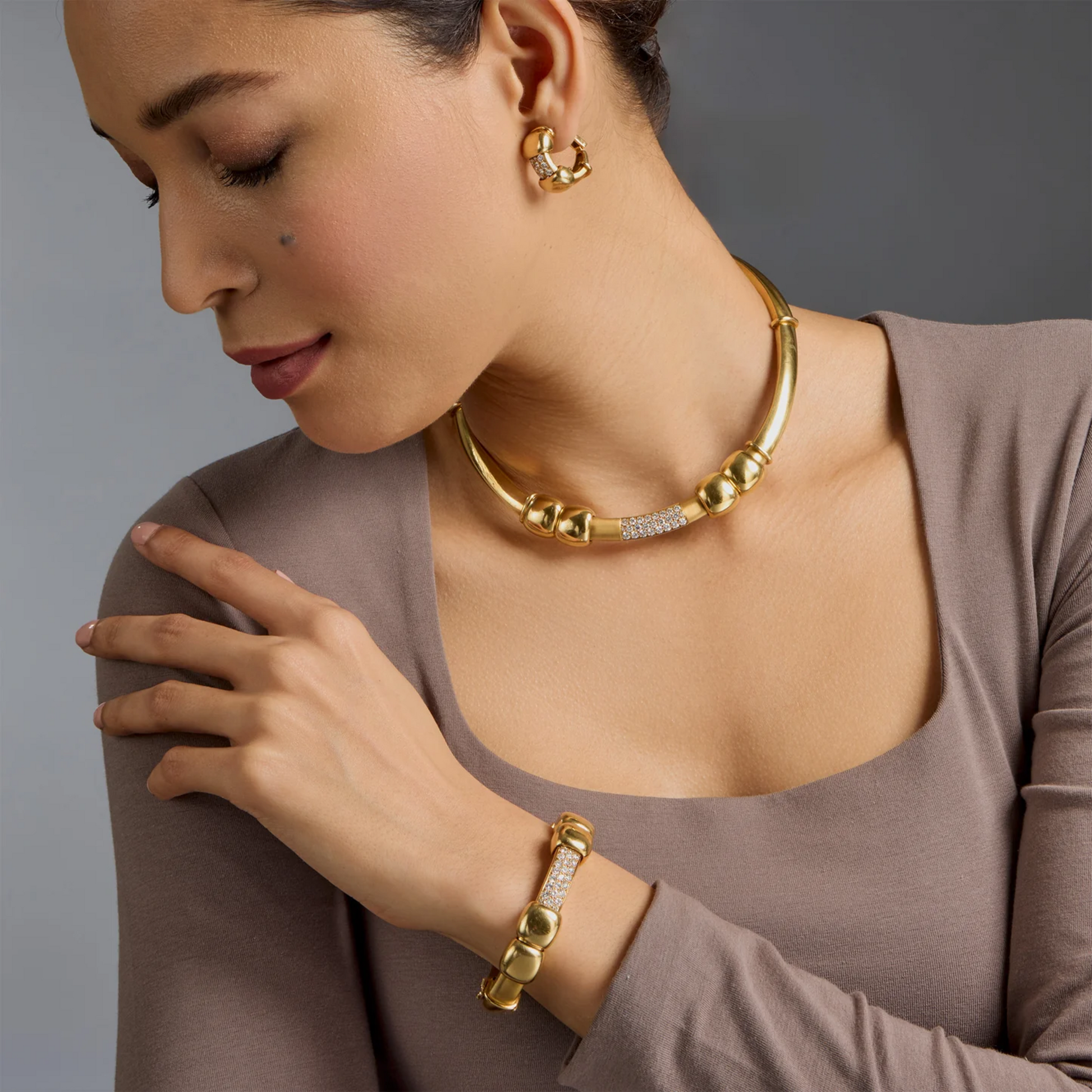 René Boivin France 1970s 18KT Yellow Gold Diamond Suite worn