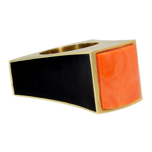 1970s 18KT Yellow Gold Coral & Onyx Ring side