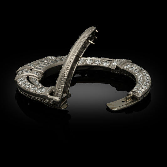 Van Cleef & Arpels French Art Deco Platinum Diamond Un Cercle Brooch open