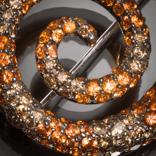 Michele della Valle 1980s 18KT Yellow Gold Diamond & Sapphire Brooch close-up details