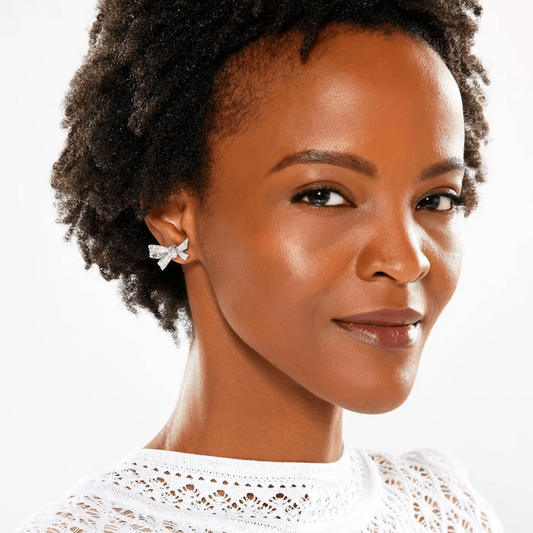 Lawrence Graff Post-1980s 18KT White Gold Diamond Tilda's Bows Earrings on ear