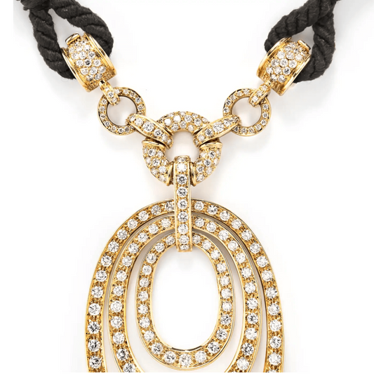 Bulgari Post-1980s 18KT Yellow Gold Diamond Necklace close-up details
