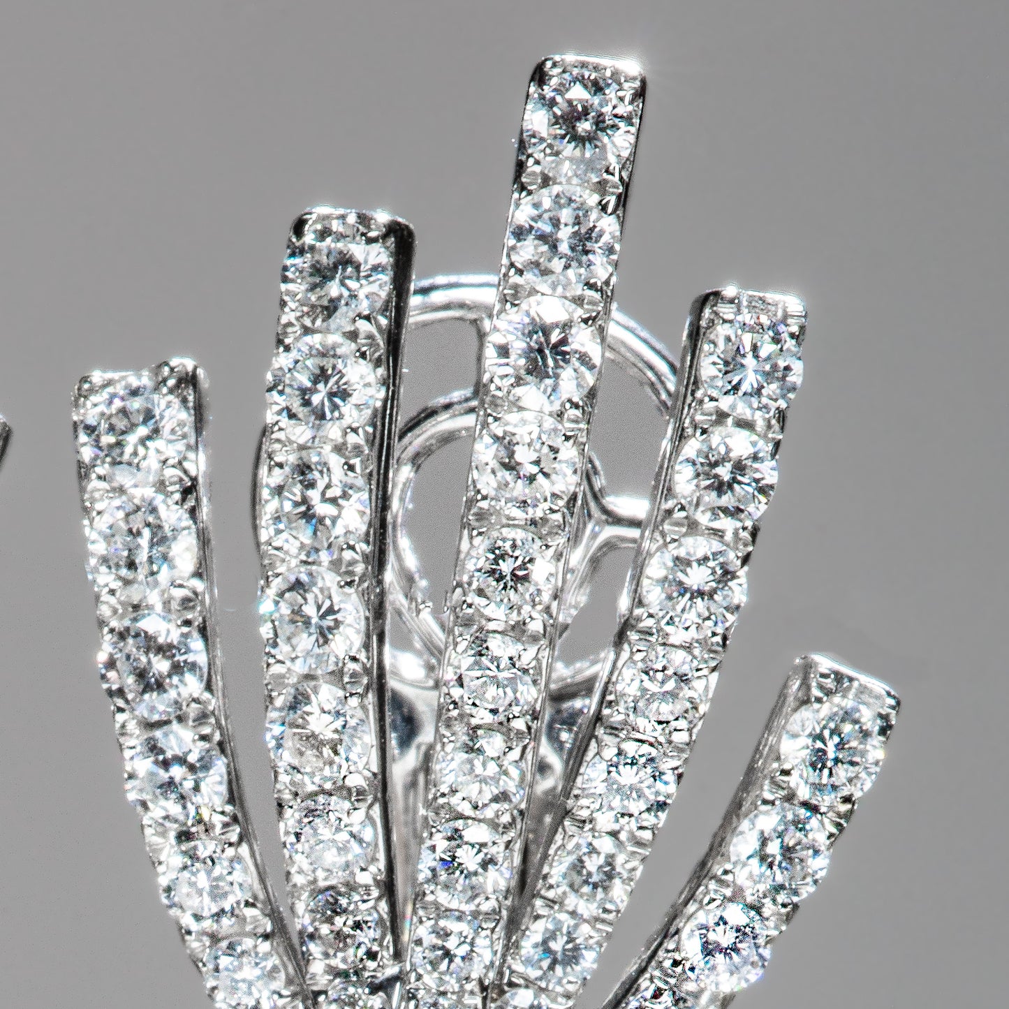 1980s 18KT White Gold Diamond Earrings close-up details