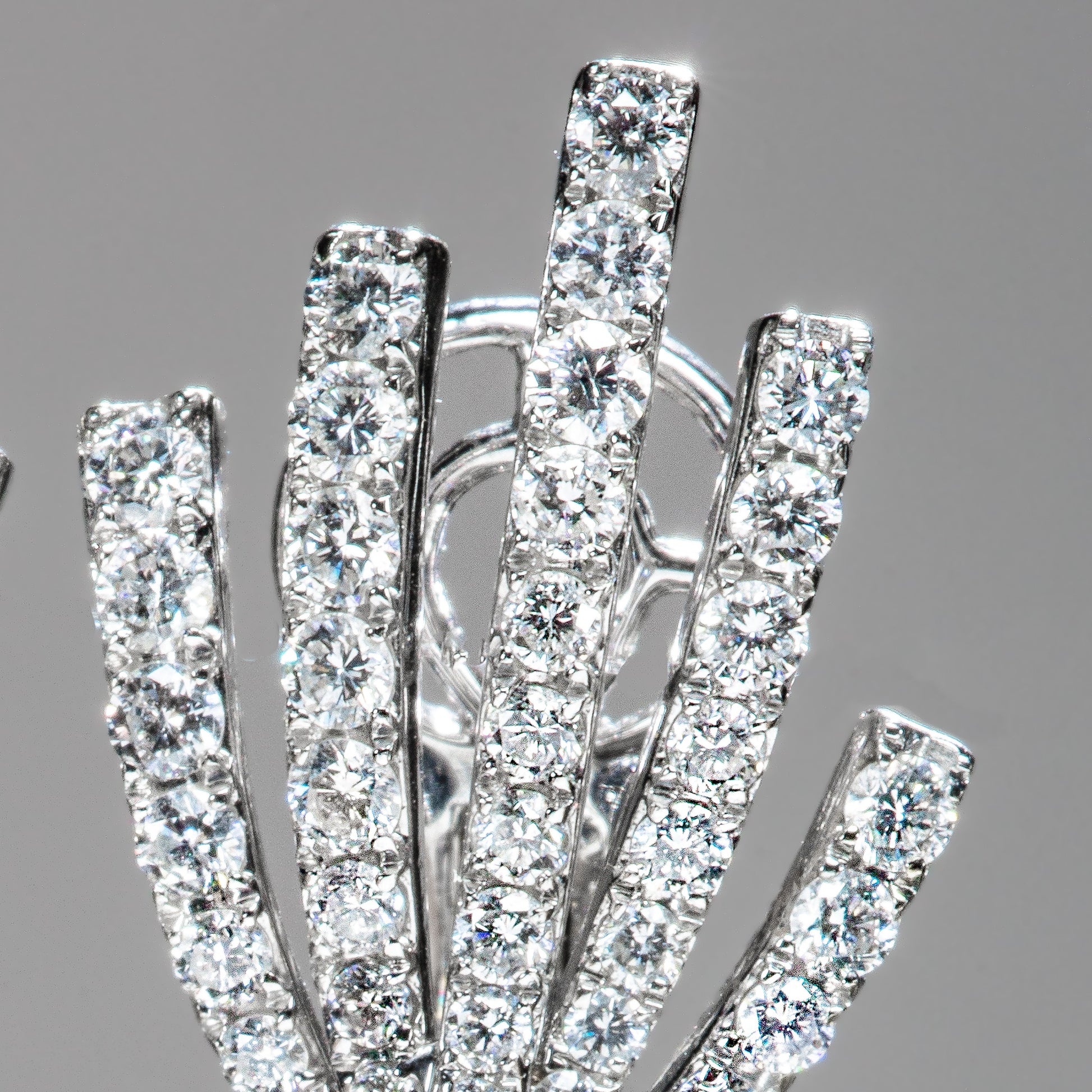 1980s 18KT White Gold Diamond Earrings close-up details