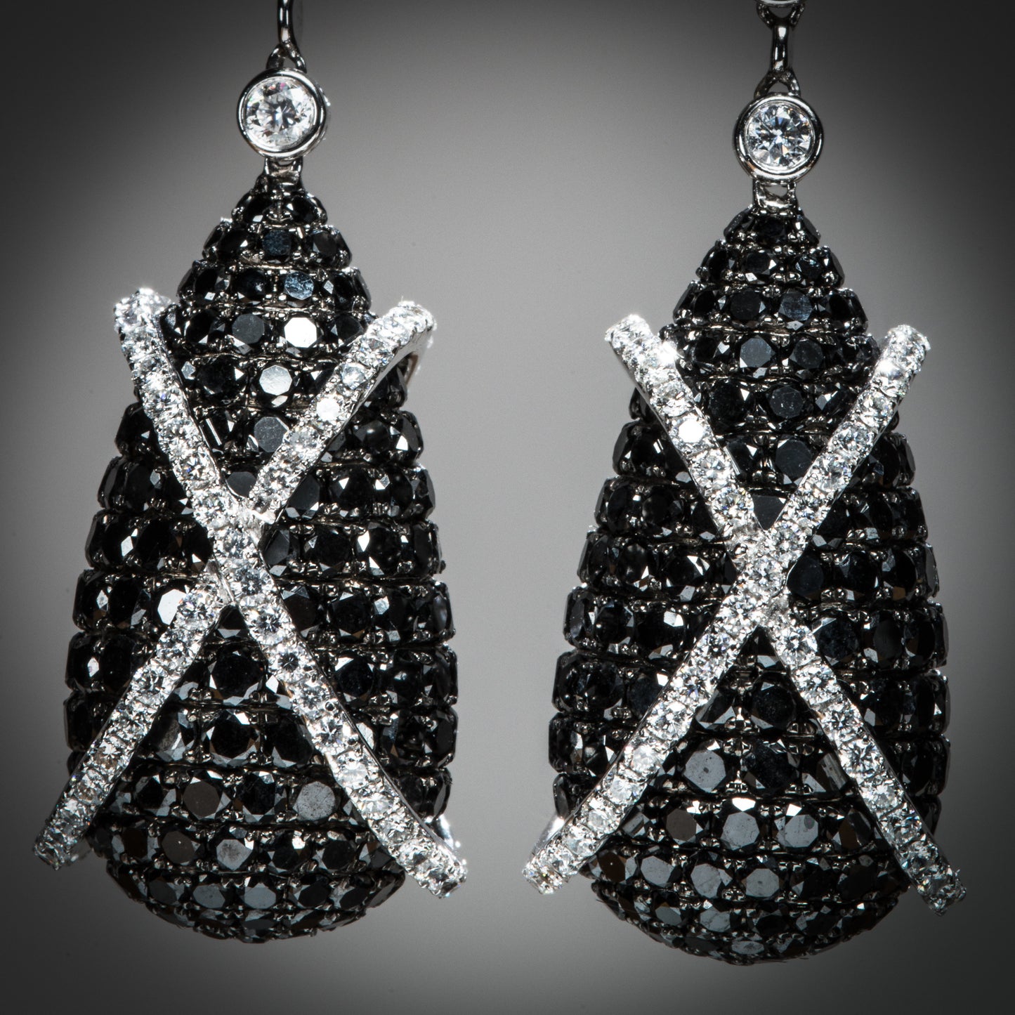 1980s 18KT White Gold Diamond Earrings close-up details