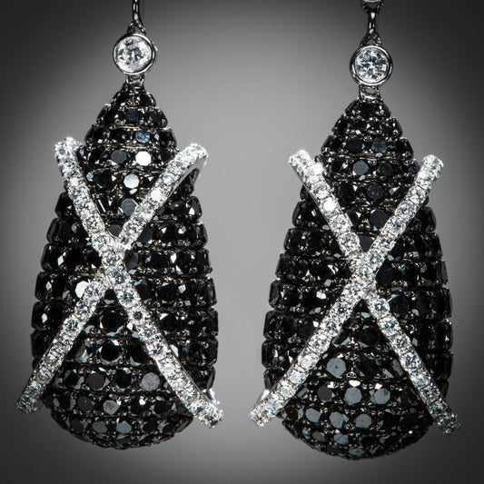 1980s 18KT White Gold Diamond Earrings close-up details