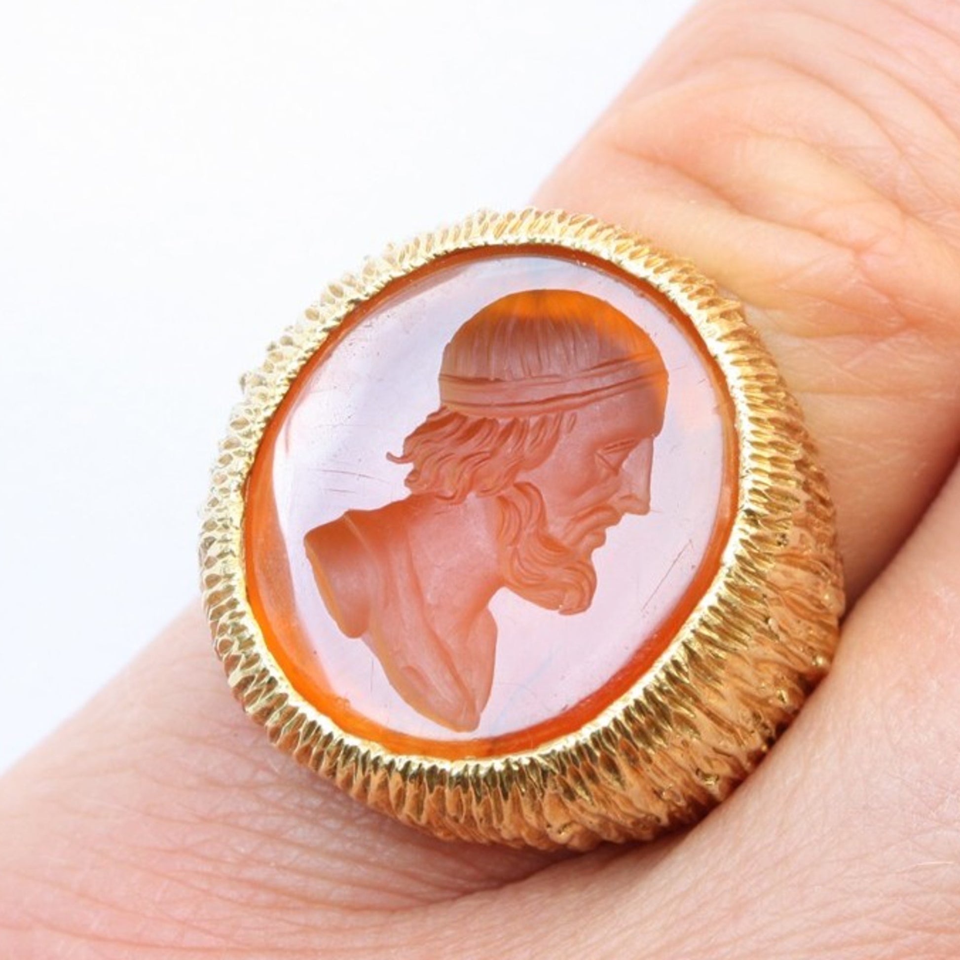 Van Cleef & Arpels 1970s 18KT Yellow Gold Carnelian Agate Ring on finger