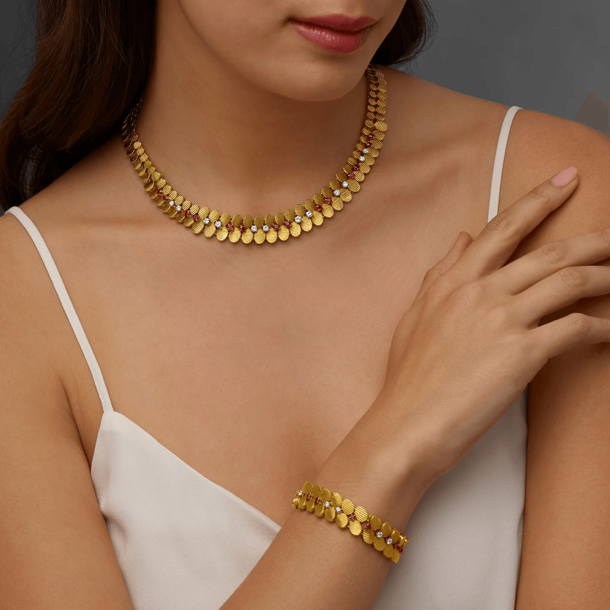 Gubelin and Péry et Fils 1960s 18KT Yellow Gold Diamond & Ruby Set on neck and wrist