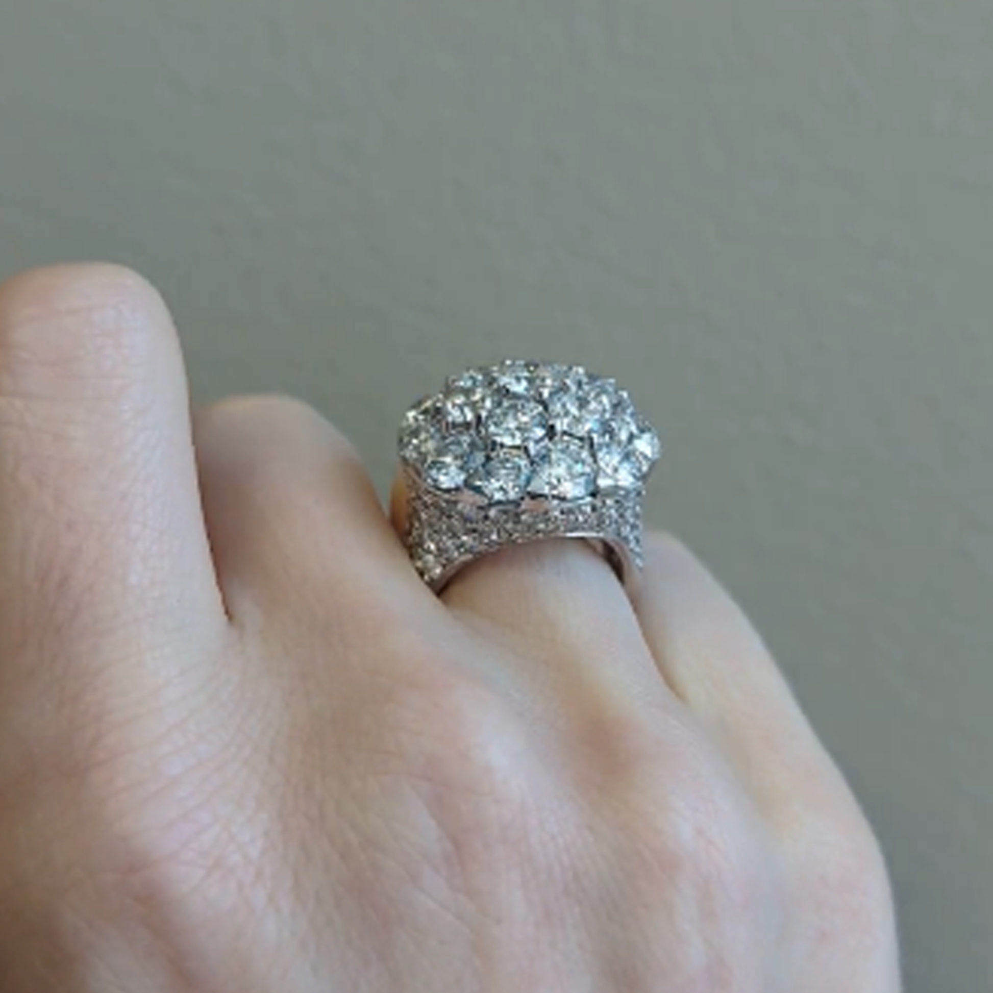 Lawrence Graff Post-1980s 18KT White Gold Diamond Ring on finger