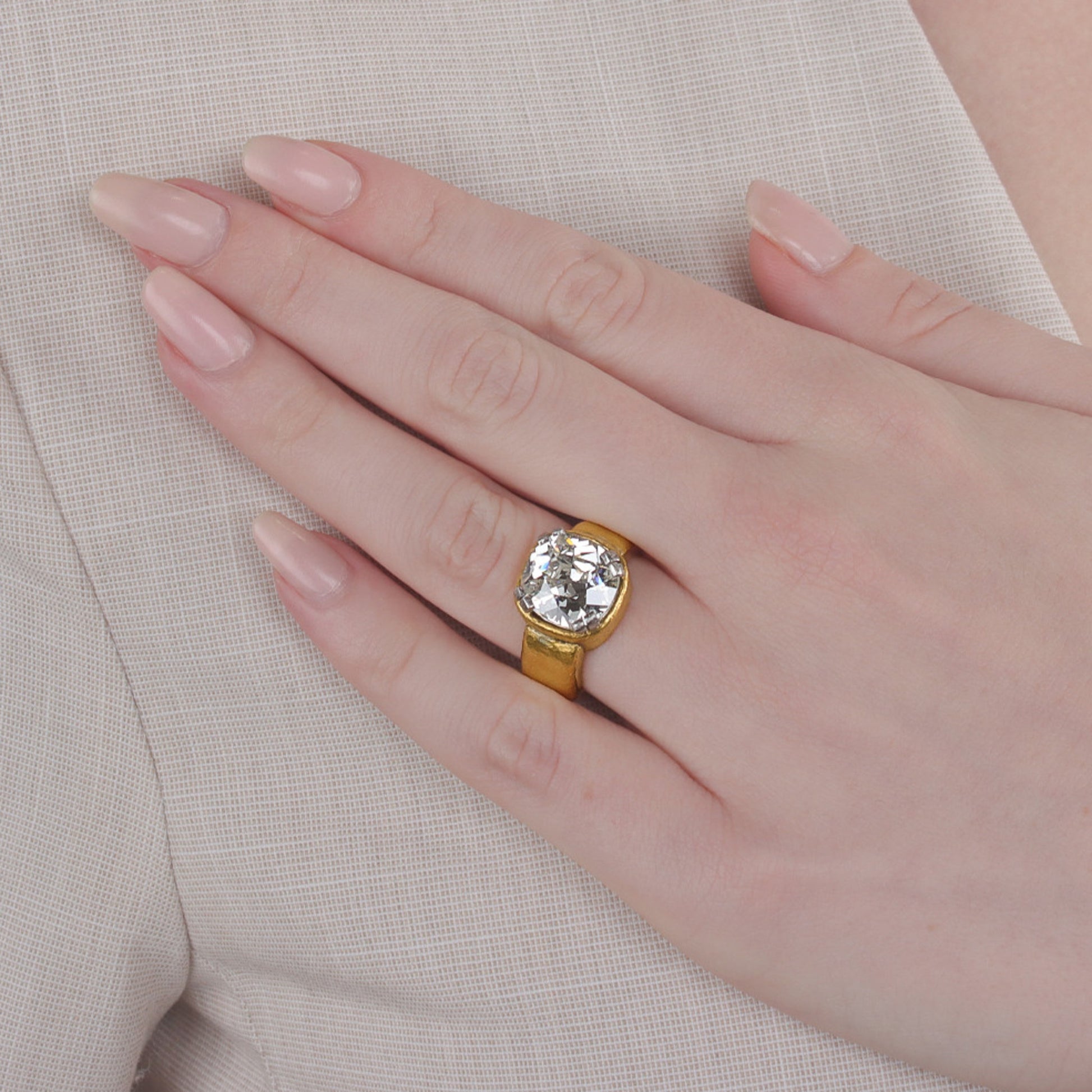 Suzanne Belperron French 1970s 18KT Yellow Gold Diamond Ring on finger