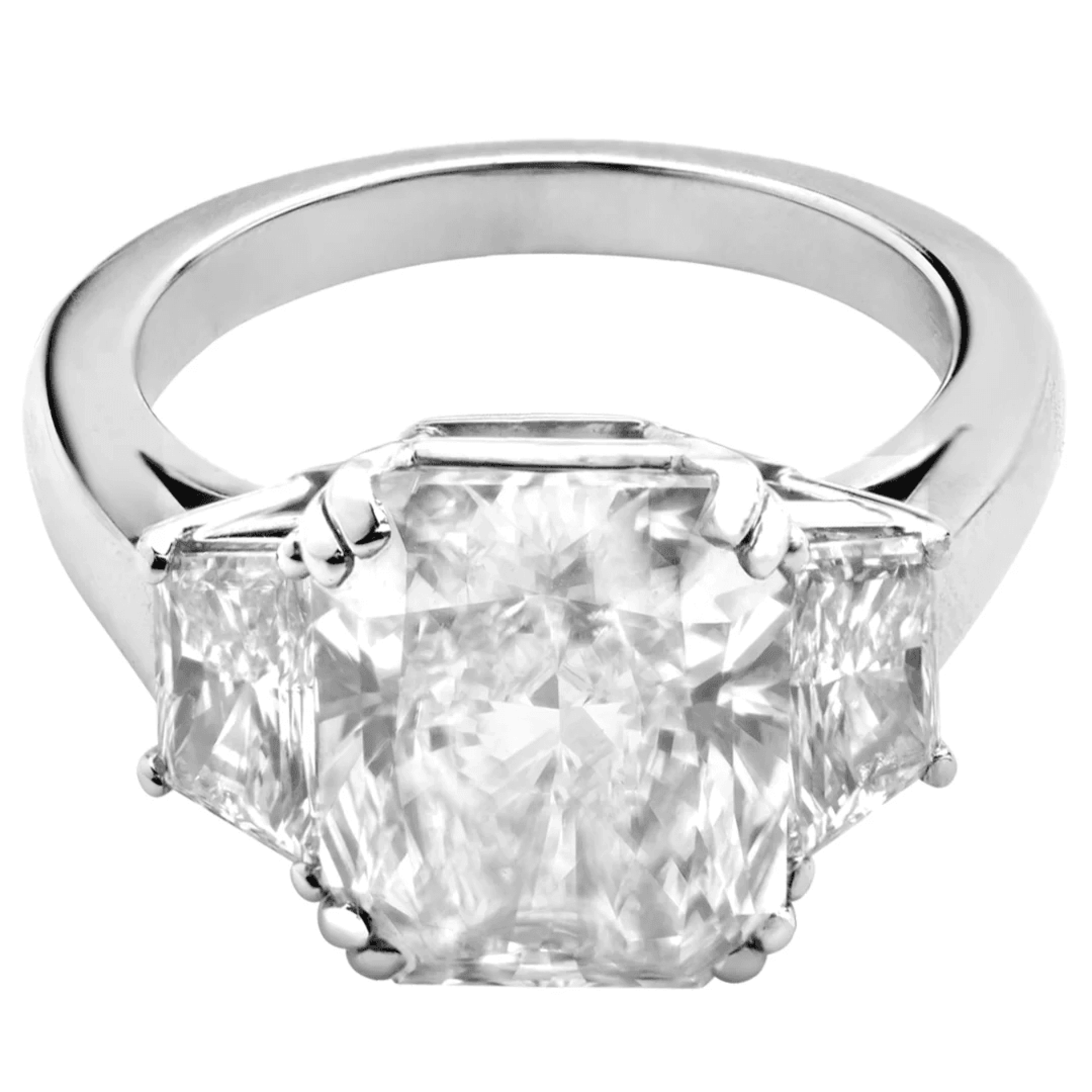 Post-1980s Platinum Diamond Ring front