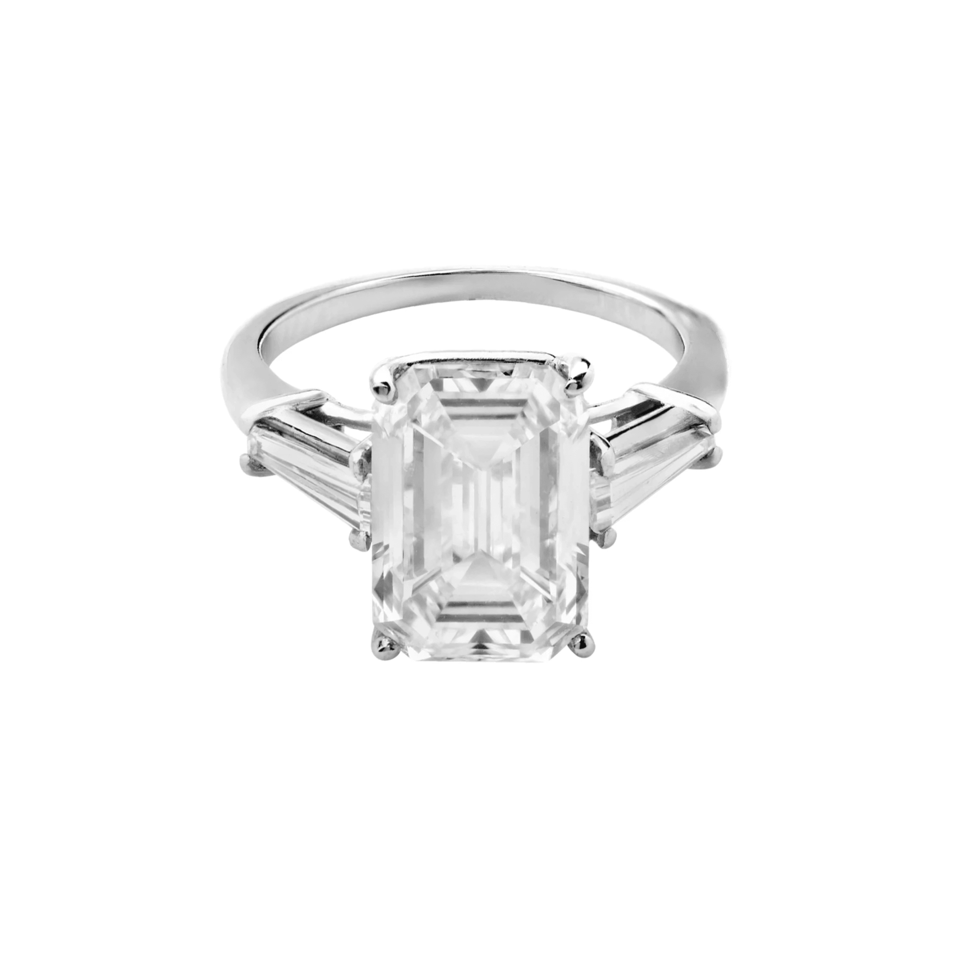 Post-1980s Platinum Diamond Ring front
