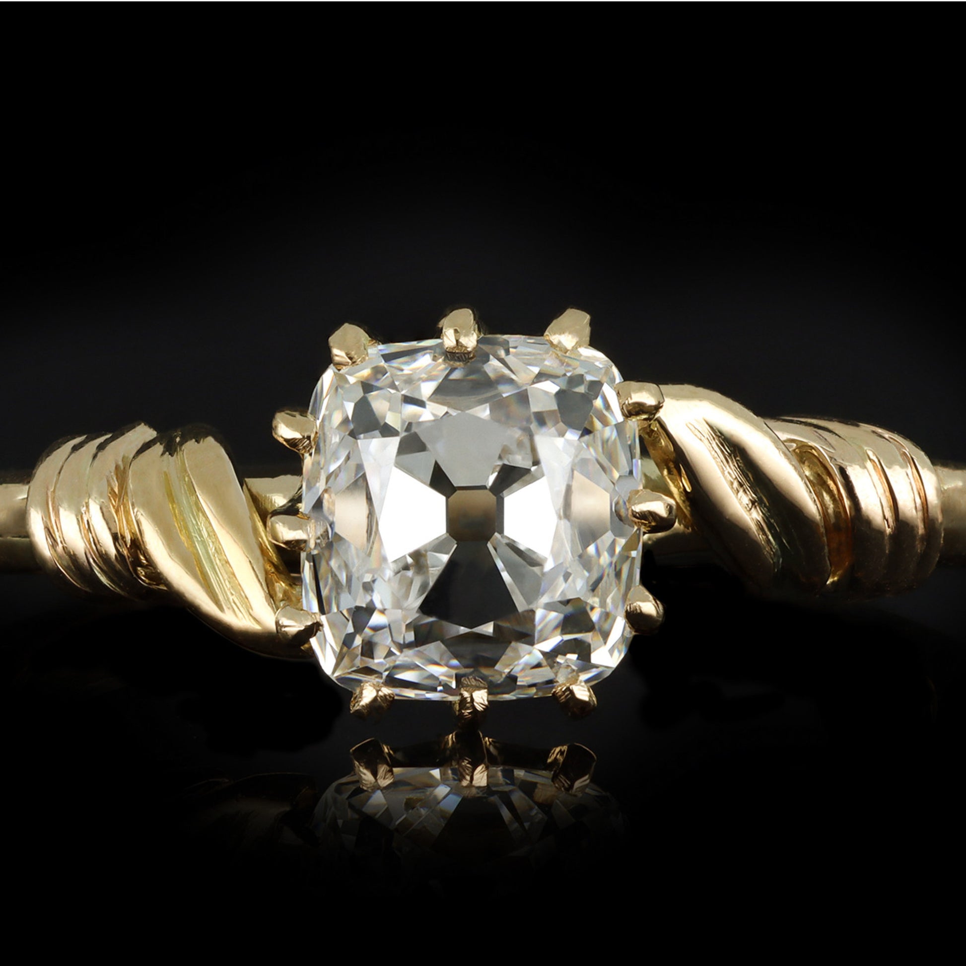 Victorian 18KT Yellow Gold Diamond Ring front