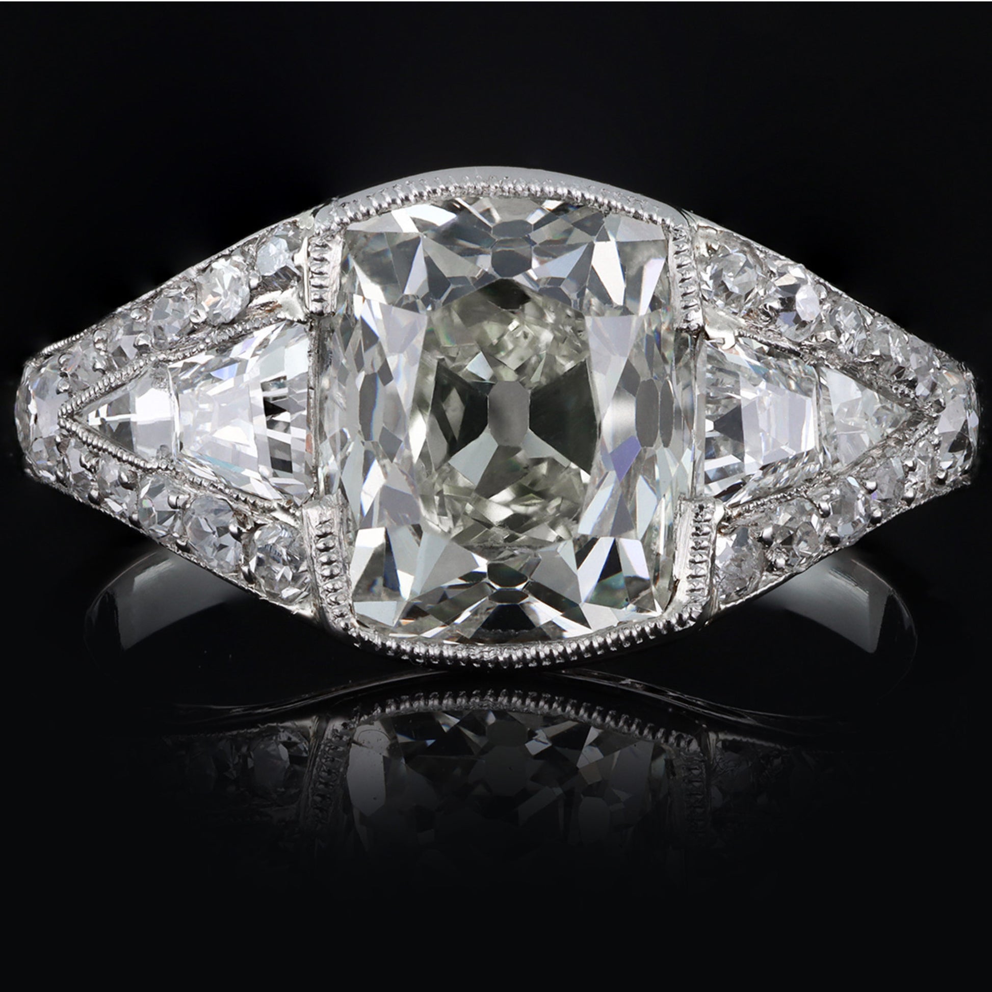 French Art Deco Platinum Diamond Ring front