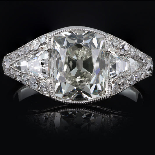 French Art Deco Platinum Diamond Ring front
