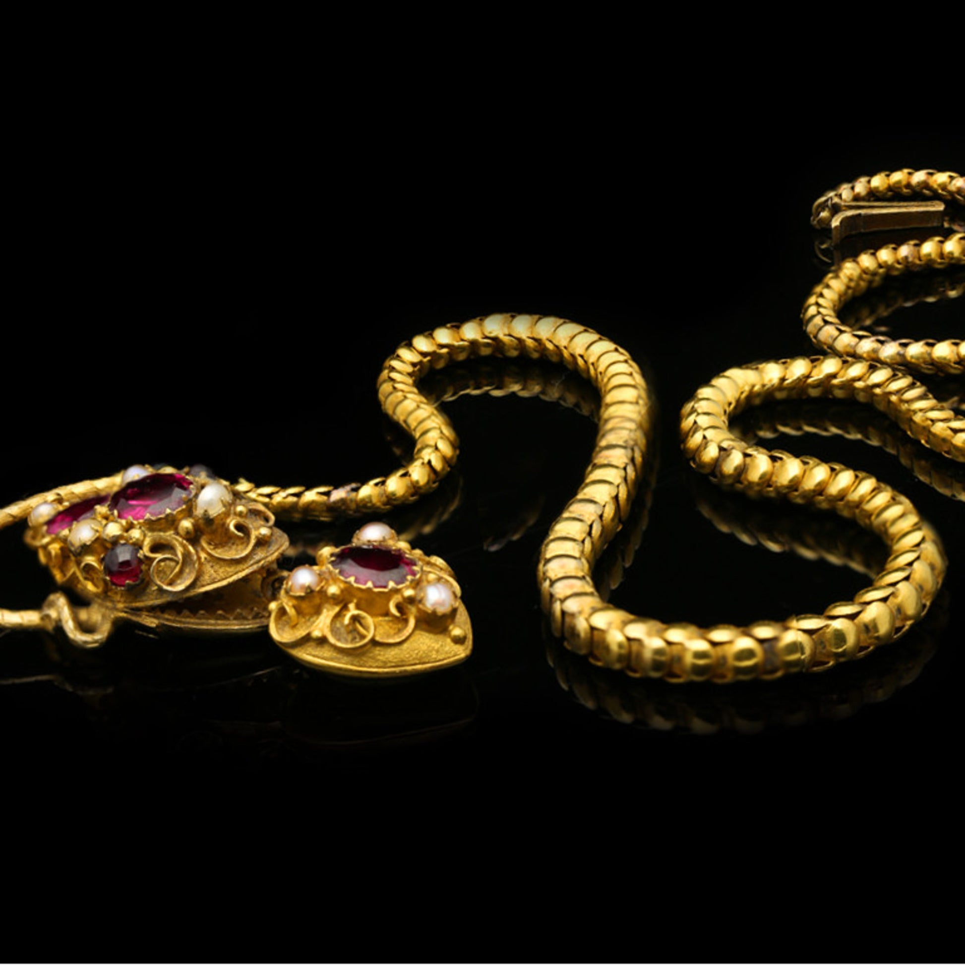 Cartier Victorian 15KT Yellow Gold Garnet & Natural Pearl Snake Necklace front