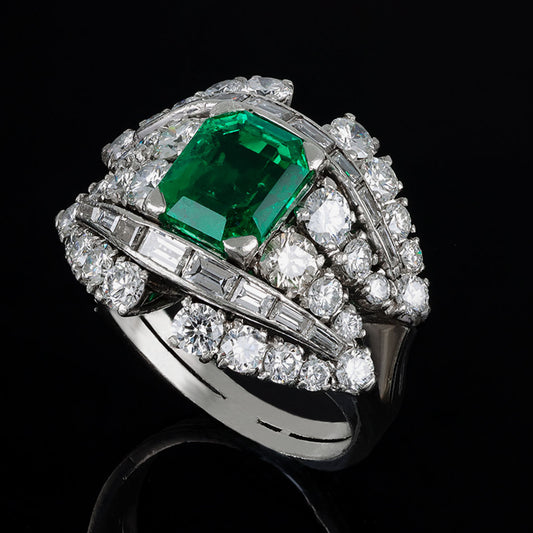 Italian 1970s Platinum Emerald & Diamond Ring side