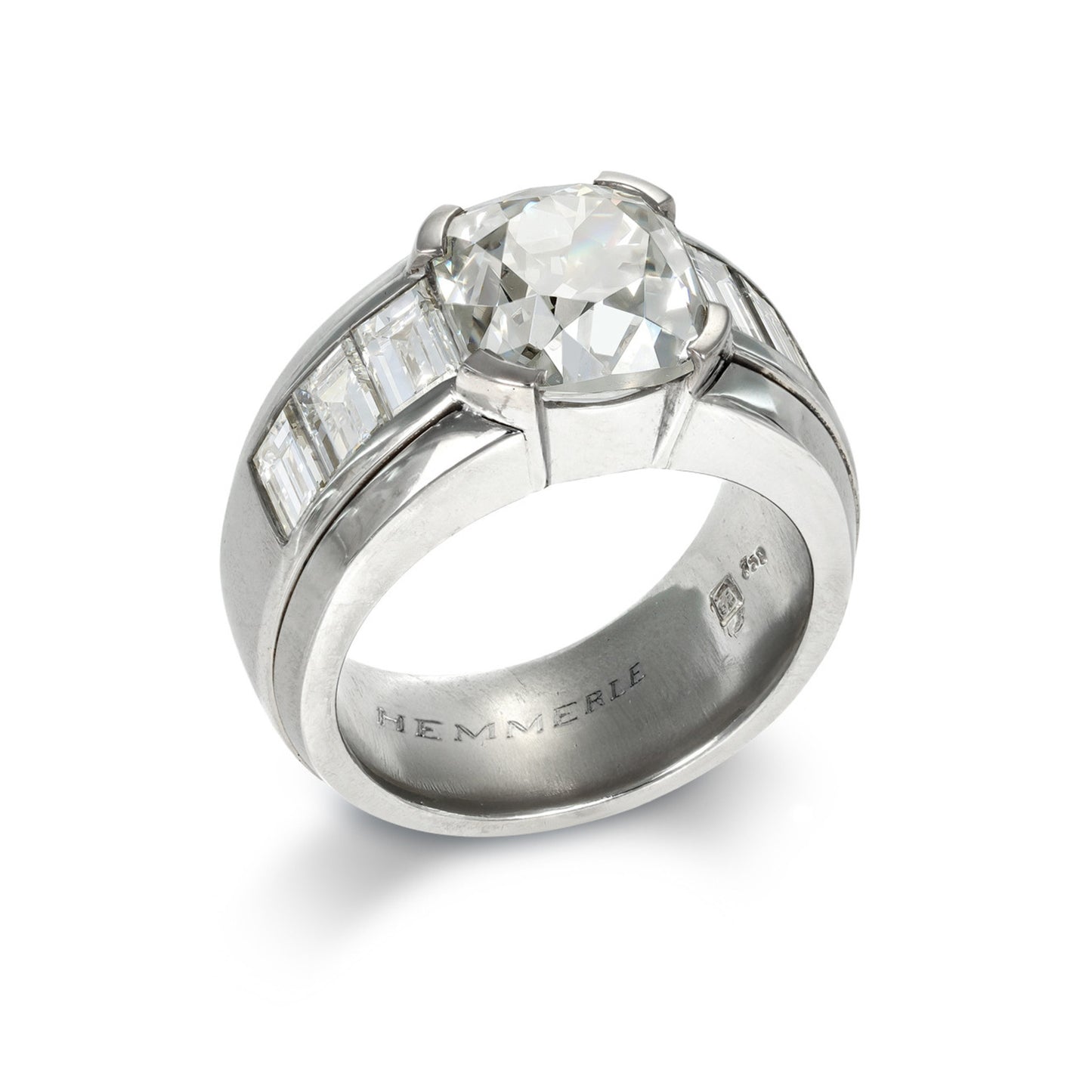 Hemmerle Post-1980s 18KT White Gold Diamond Ring profile