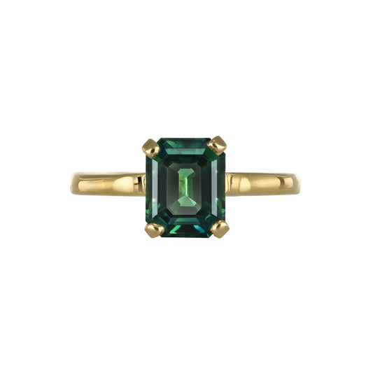 1980s 18KT Yellow Gold Sapphire Ring front