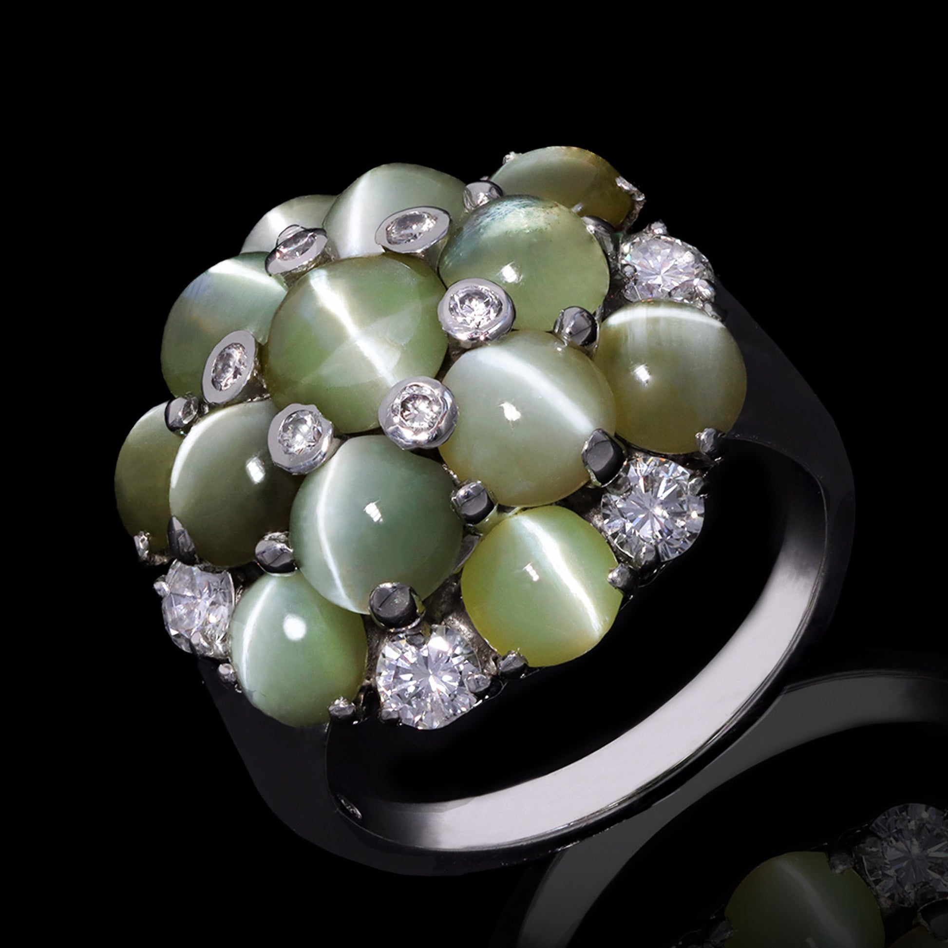 Oscar Heyman Bros. 1950s Platinum Chrysoberyl Cat's Eye, Diamond Ring front